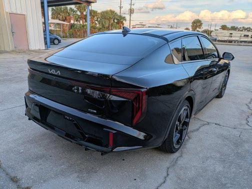 2025 Kia K4 GT-Line
