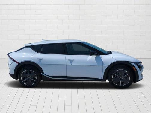 2025 Kia EV6 Light Long Range