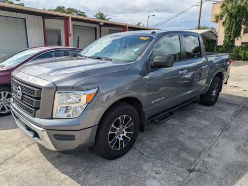 2021 Nissan Titan SV