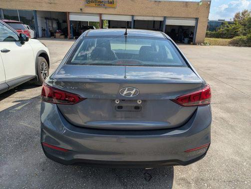 2020 Hyundai Accent SE