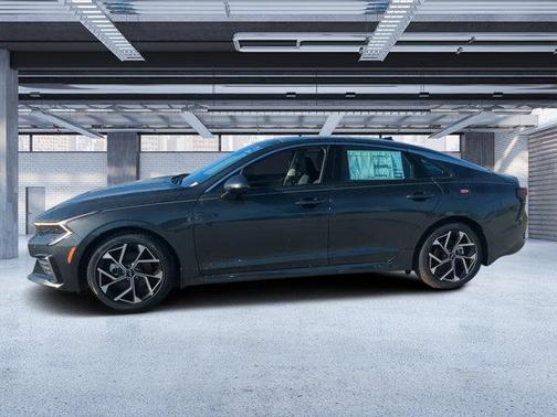 2025 Kia K5 EX