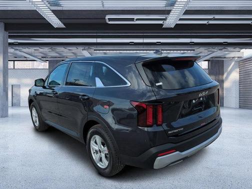 2025 Kia Sorento LX