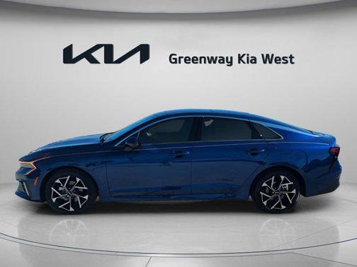 2025 Kia K5 EX