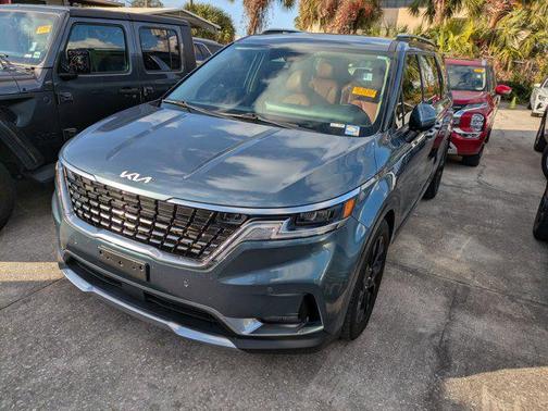 2022 Kia Carnival SX