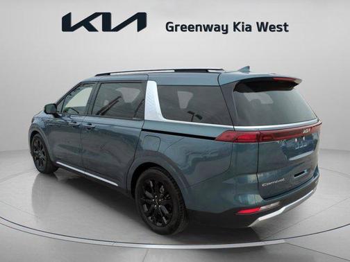 2022 Kia Carnival SX
