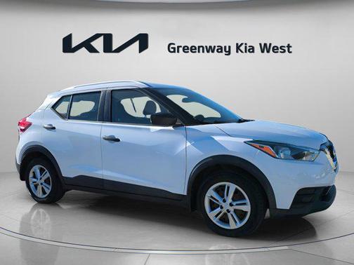 2019 Nissan Kicks S