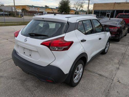 2019 Nissan Kicks S