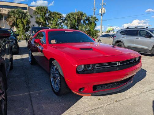 2021 Dodge Challenger SXT