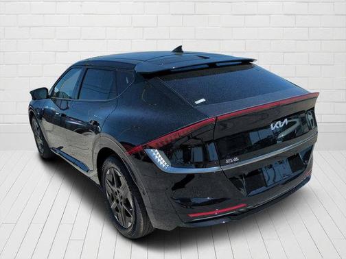 2025 Kia EV6 Wind