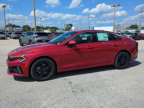 2025 Kia K5 LXS