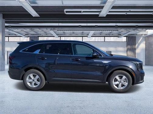 2025 Kia Sorento LX