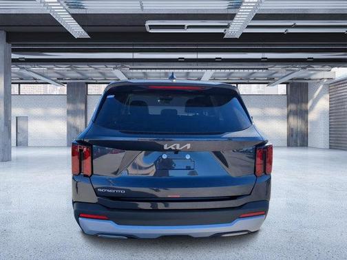 2025 Kia Sorento LX