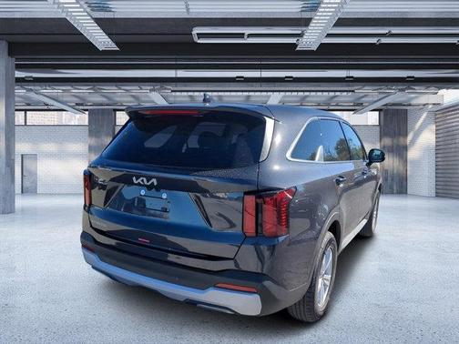 2025 Kia Sorento LX