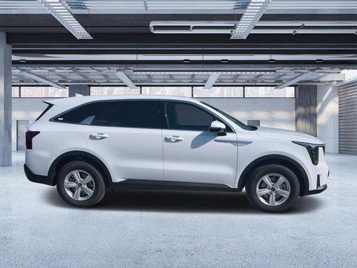 2025 Kia Sorento LX