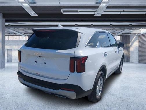 2025 Kia Sorento LX