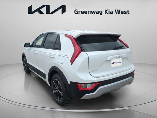2025 Kia Niro LX