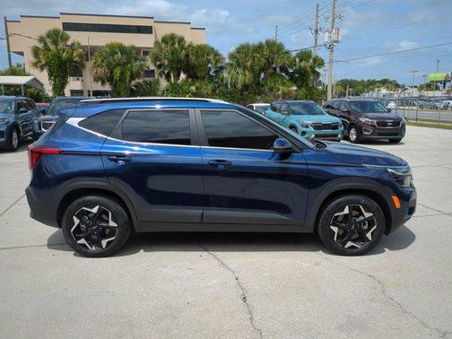 Dark Ocean Blue 2024 Kia Seltos EX