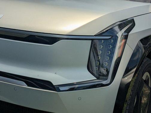 2024 Kia EV9 Land