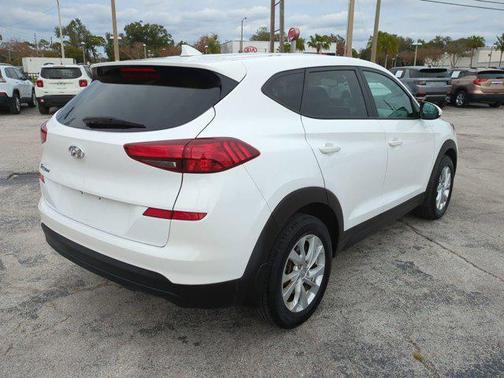 2020 Hyundai TUCSON SE