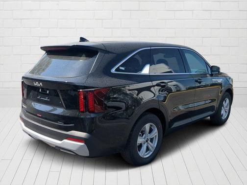 2025 Kia Sorento LX