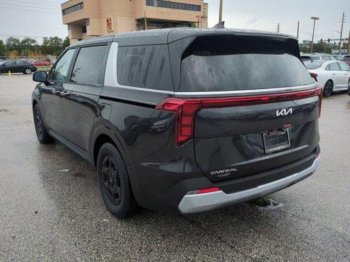 2025 Kia Carnival LXS