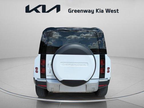 2025 Land Rover Defender 110 P400 S