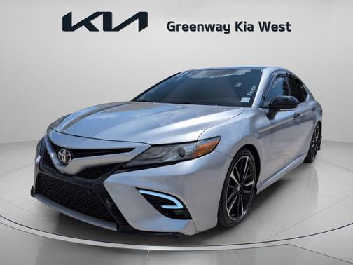 Celestial Silver Metallic 2018 Toyota Camry XSE