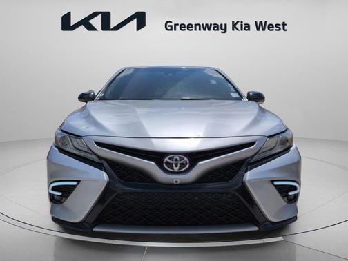 Celestial Silver Metallic 2018 Toyota Camry XSE