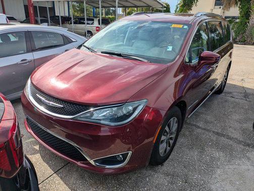 2020 Chrysler Pacifica Touring-L Plus