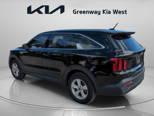 2022 Kia Sorento LX