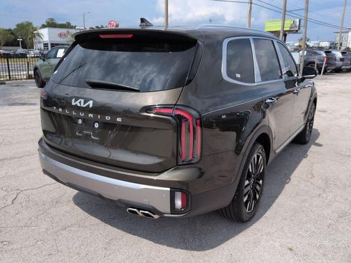 Dark Moss 2025 Kia Telluride SX