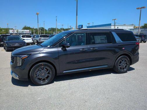 2025 Kia Carnival SX