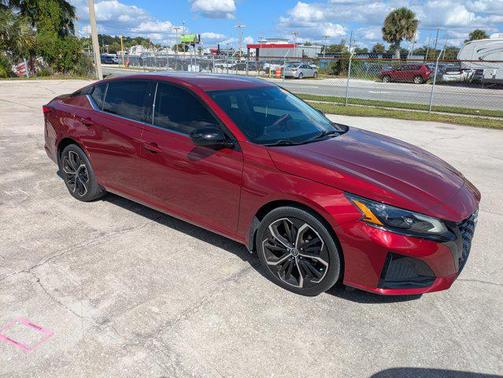 2023 Nissan Altima SR Intelligent AWD