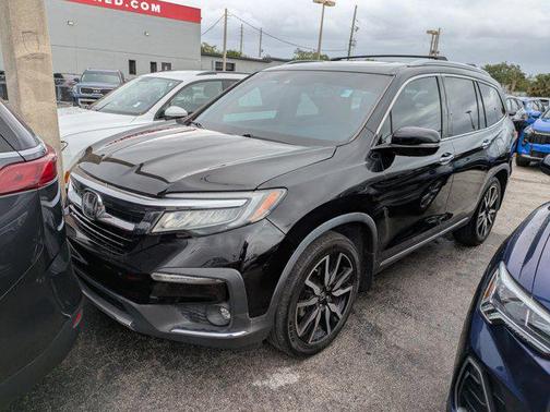 Crystal Black Pearl 2020 Honda Pilot Touring 8-Passenger