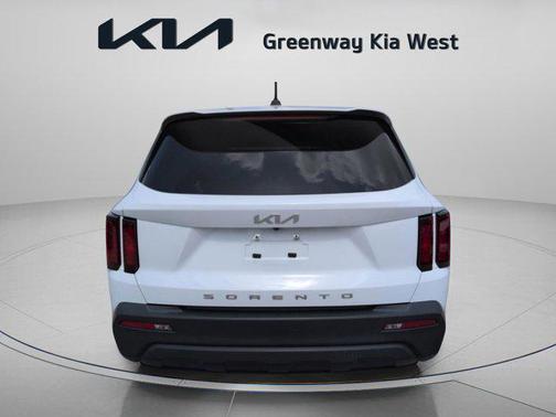 Glacial White Pearl 2022 Kia Sorento LX