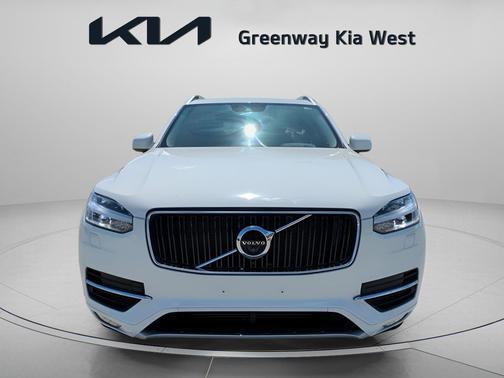 Ice White 2017 Volvo XC90 T6 Momentum