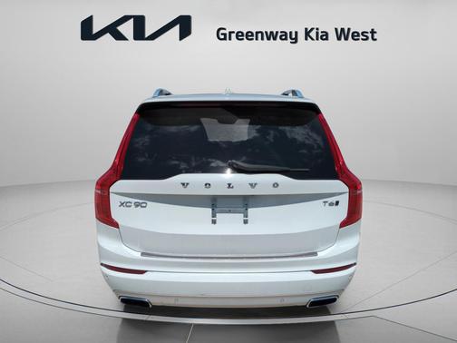 Ice White 2017 Volvo XC90 T6 Momentum