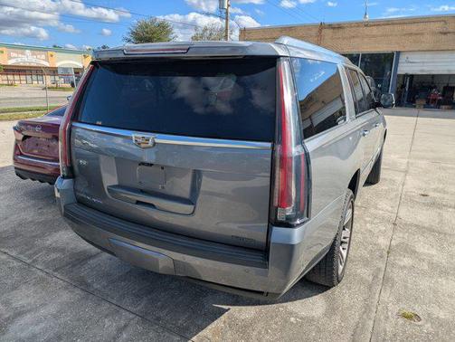 2018 Cadillac Escalade ESV Premium Luxury