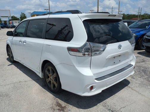 2013 Toyota Sienna SE