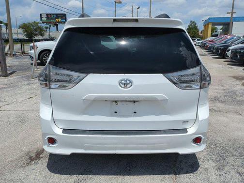 2013 Toyota Sienna SE