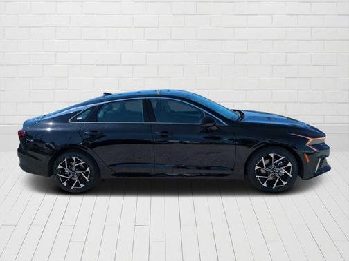 2025 Kia K5 EX