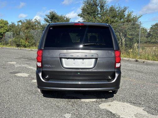 2020 Dodge Grand Caravan SE