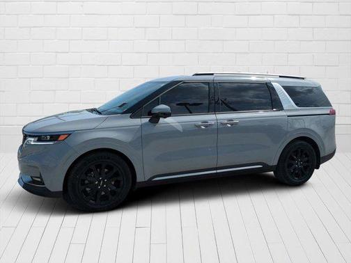 2024 Kia Carnival SX