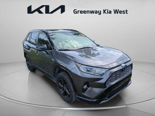 2020 Toyota RAV4 Hybrid SE