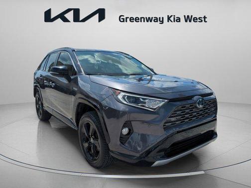 2020 Toyota RAV4 Hybrid SE