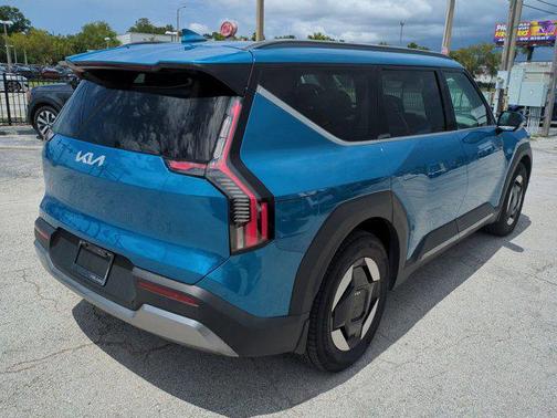 2024 Kia EV9 Wind