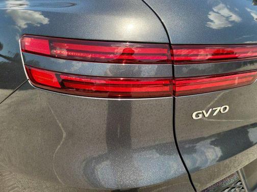 2023 Genesis GV70 2.5T AWD