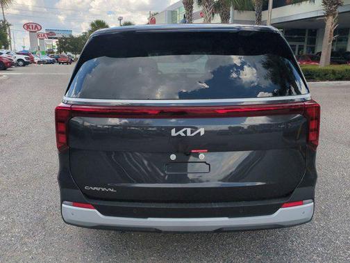 2026 Kia Carnival LX