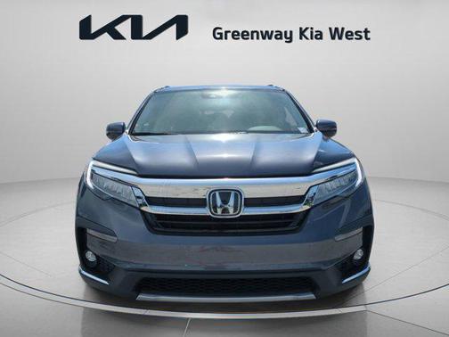 2022 Honda Pilot Touring 8-Passenger