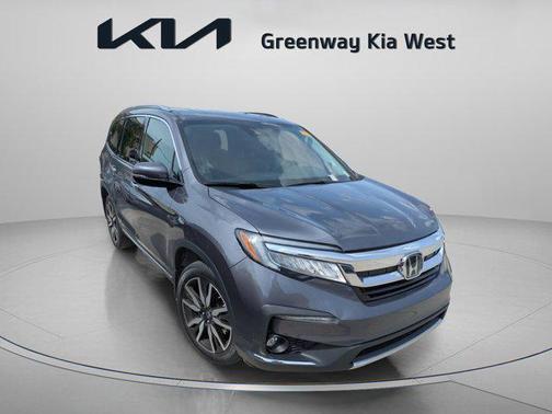 2022 Honda Pilot Touring 8-Passenger